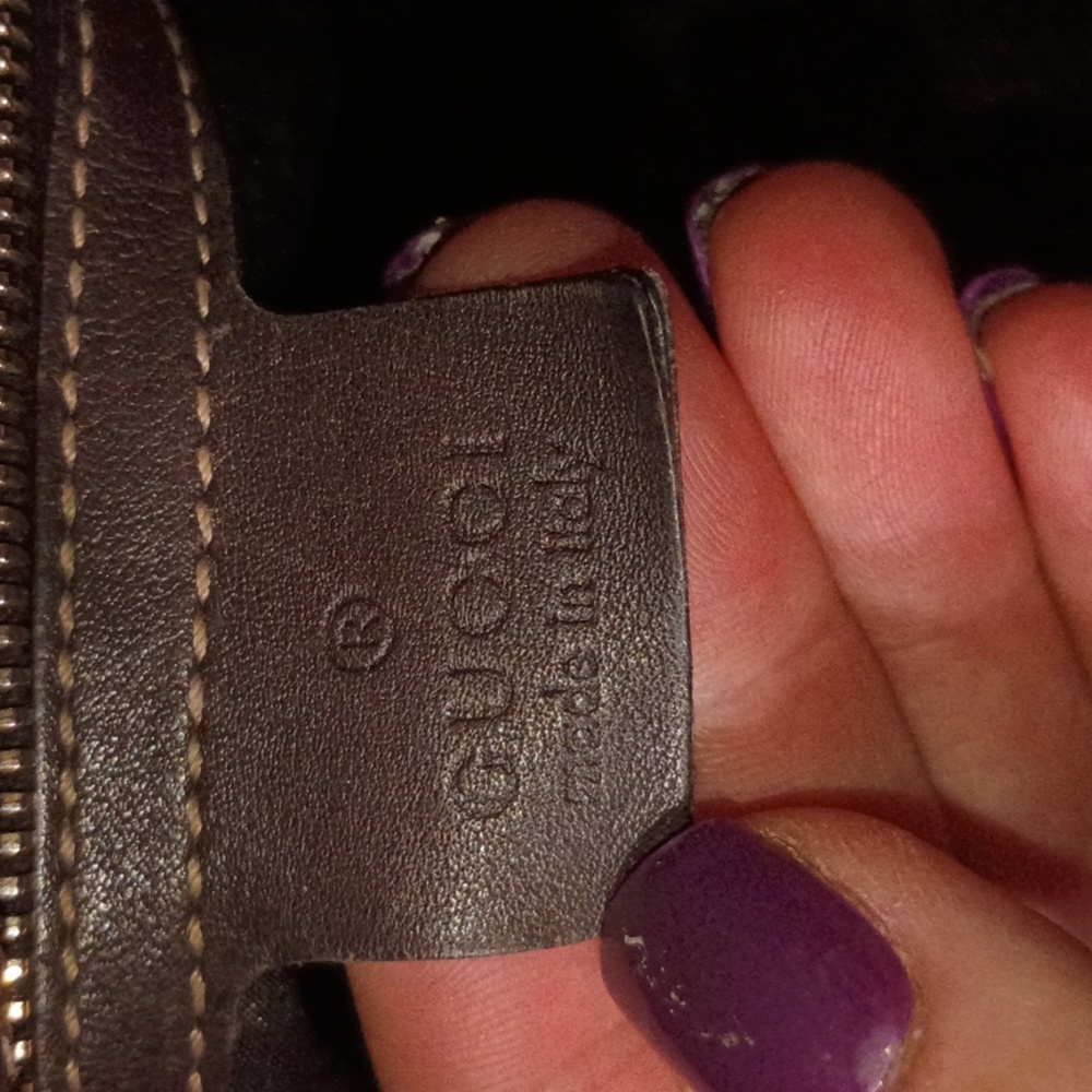 Gucci Shiny Brown Monogram Travel Bag - Picture 9 of 10